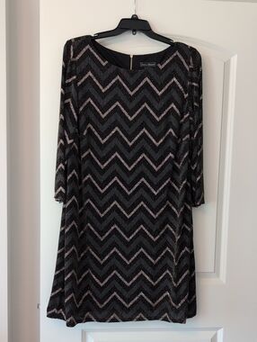 Stunning Black,Gray & Rose Gold Glitter Chevron Shift Dress - Jessica Howard